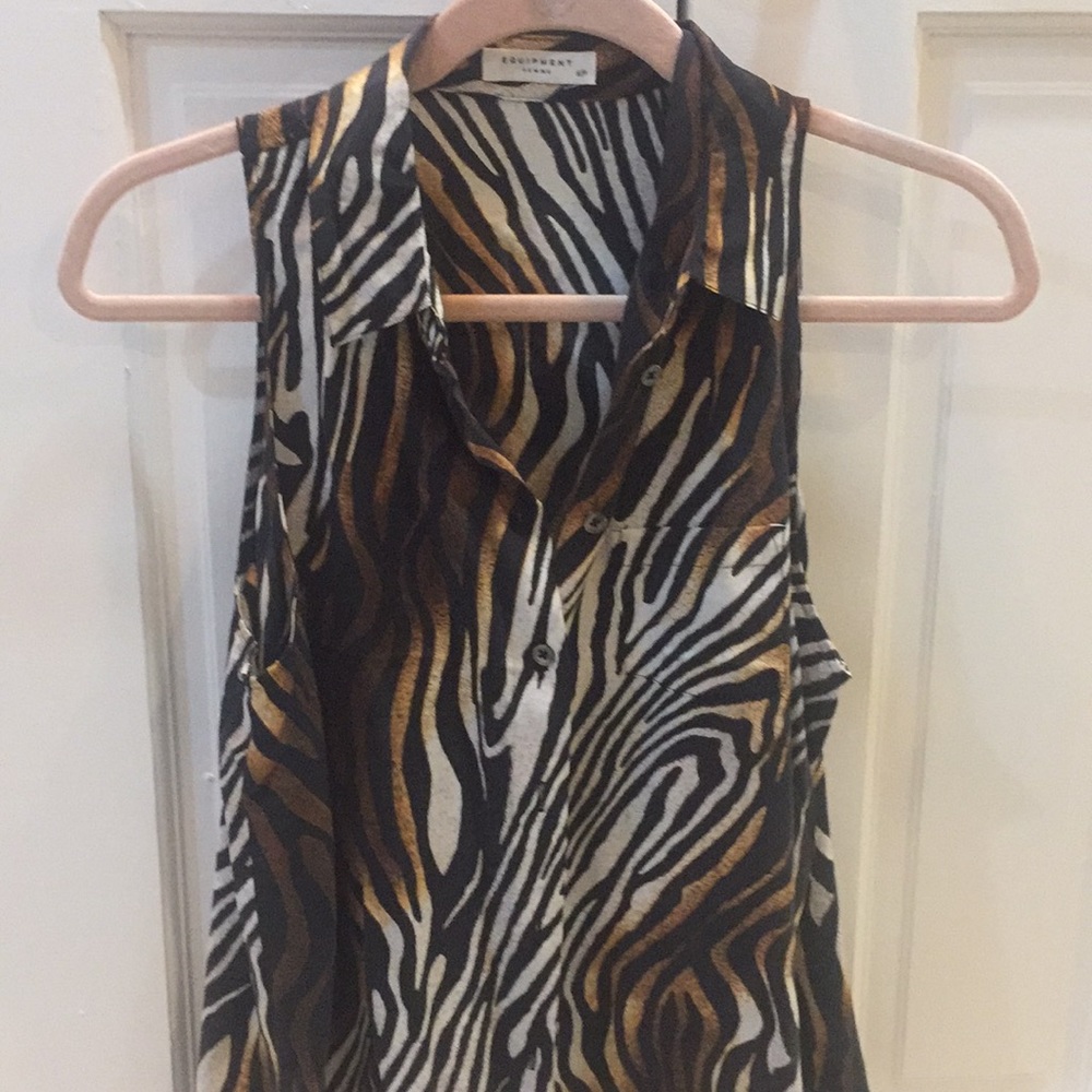Equipment silk shirt. Zebra print